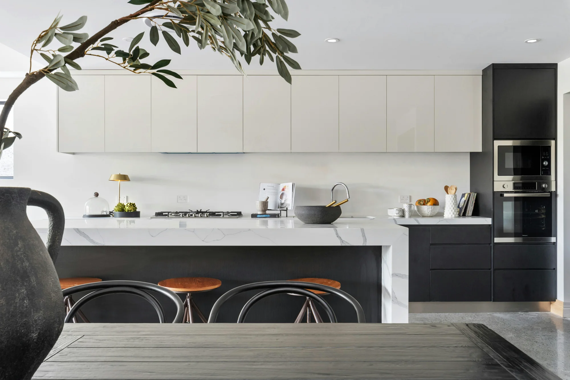 Nyt køkken efter køkkenrenovering i Aarhus